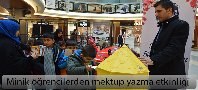 Minik öğrencilerden mektup yazma etkinliği