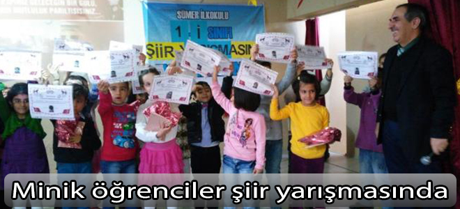 Minik öğrenciler şiir yarışmasında bütün hünerlerini sergiledi
