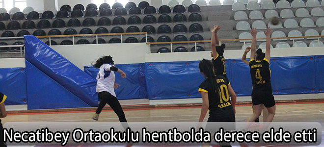 Necatibey Ortaokulu hentbolda derece elde etti