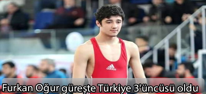 Furkan Oğur güreşte Türkiye 3'üncüsü oldu