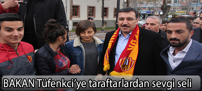 BAKAN Tüfenkciye  taraftarlardan sevgi seli...