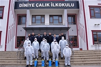Büyükşehir Belediyesi Ekipleri Okullarda İlaçlama Yapıyor