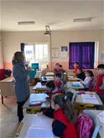 Vali Hulusi Şahin'in Eşi Malatya Gönül Elçileri Temsilcisi Ebru Şahin Köy Okullarını Ziyaret Etti.