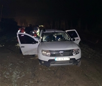 Kontrolden çıkan cip şarampole uçtu: 2 yaralı