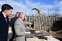 Ersin Yazıcı'dan Kura Çekimi Öncesi Doğanşehir İlçesindeki Deprem Konutlarına İnceleme